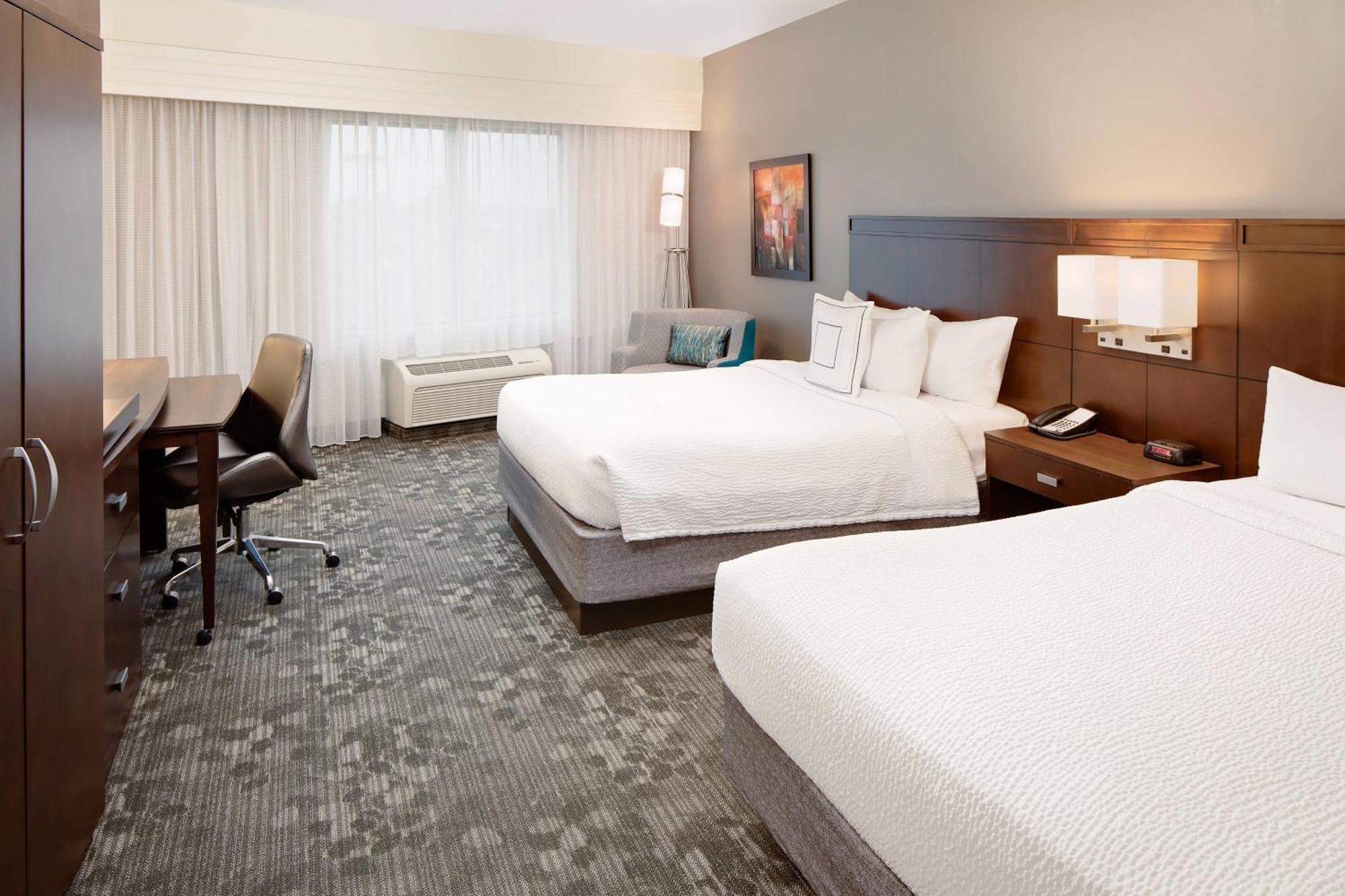 Отель Courtyard By Marriott Хаума Экстерьер фото