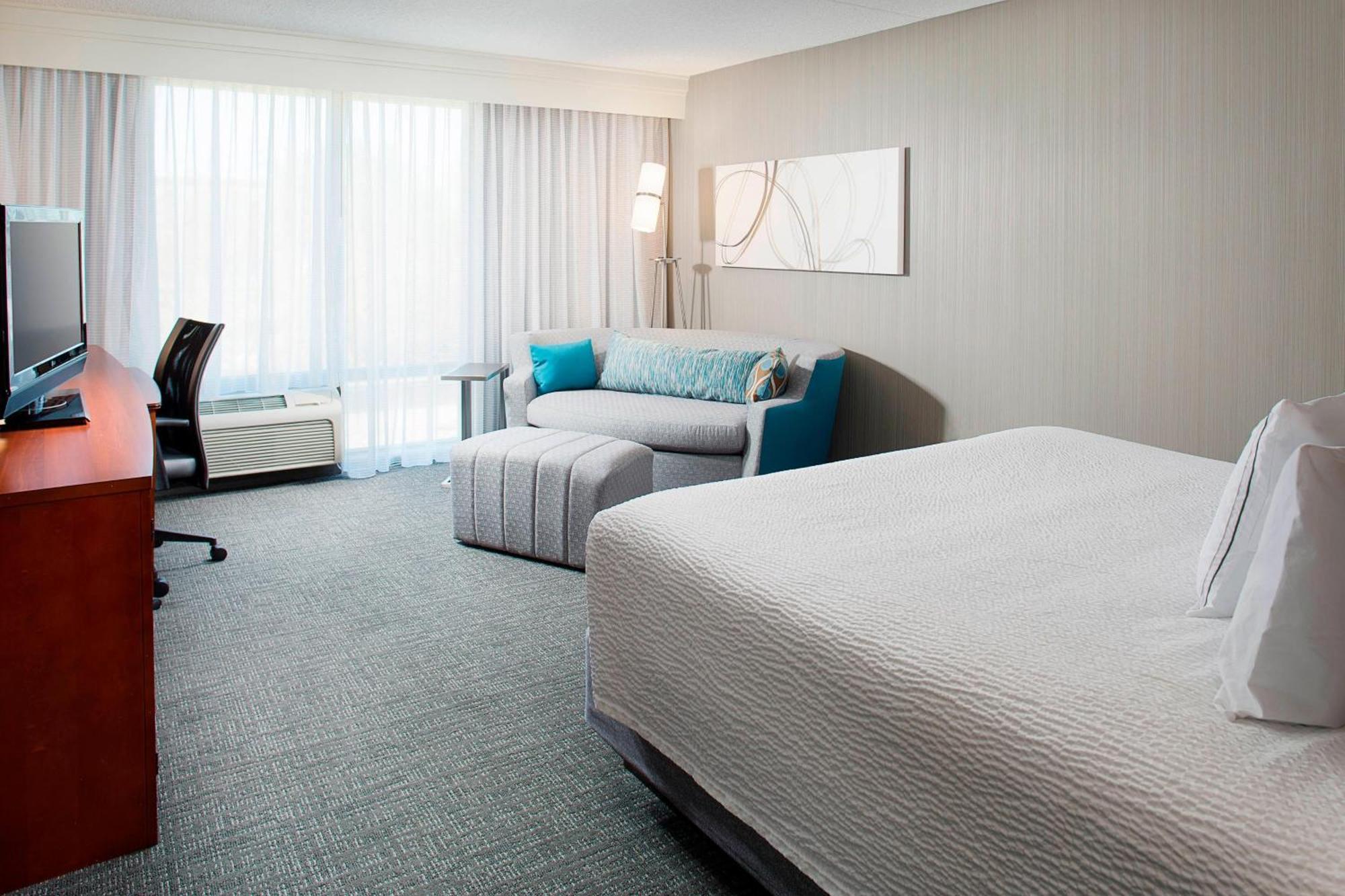Отель Courtyard By Marriott Хаума Экстерьер фото