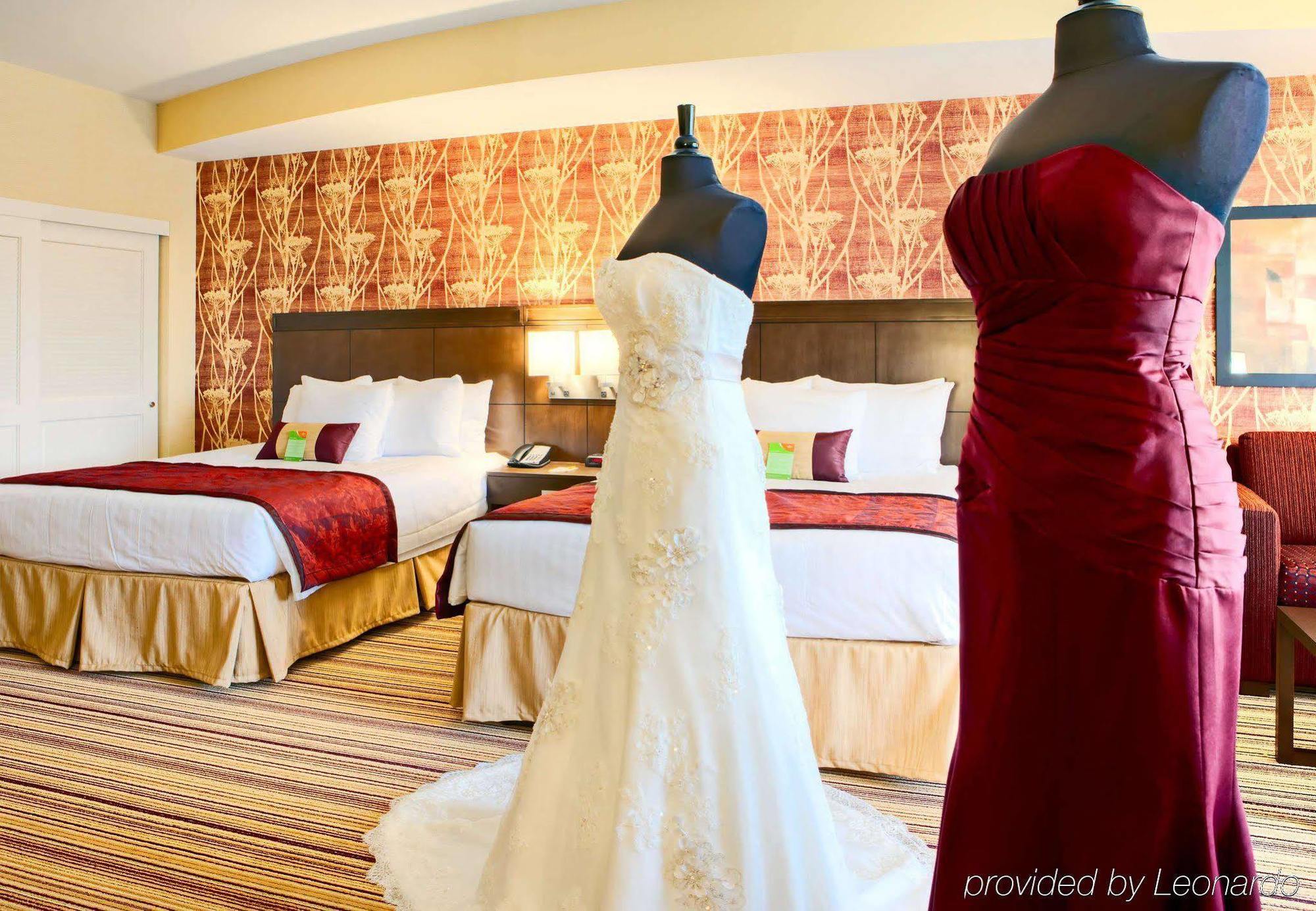Отель Courtyard By Marriott Хаума Экстерьер фото