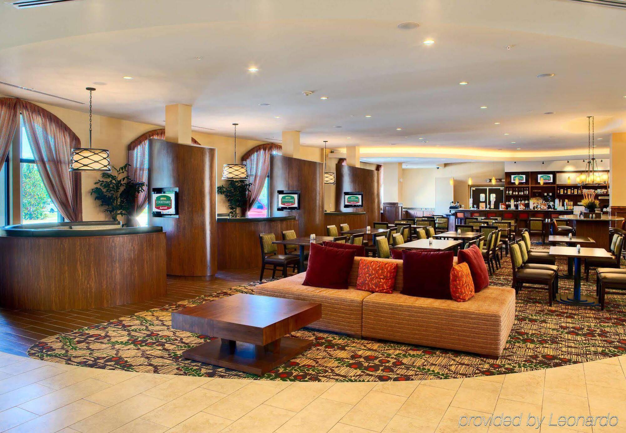 Отель Courtyard By Marriott Хаума Экстерьер фото
