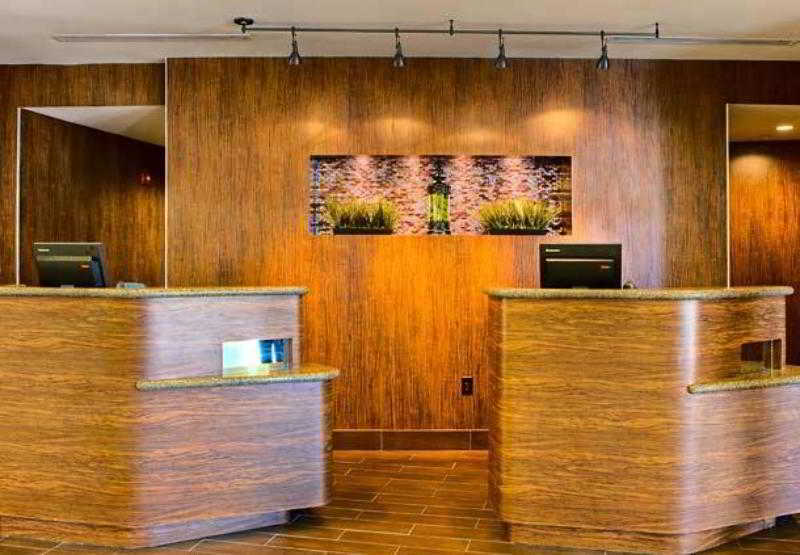 Отель Courtyard By Marriott Хаума Экстерьер фото